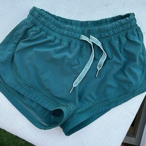 Lululemon shorts teal - size 6